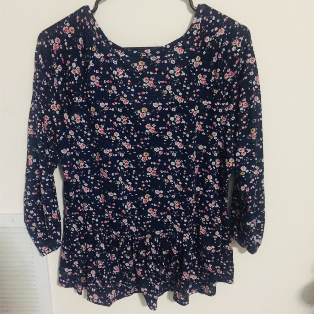 Blouse - Picture 2 of 8
